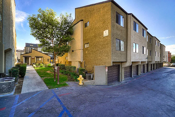 Highlander Park Apartments — Photo 19