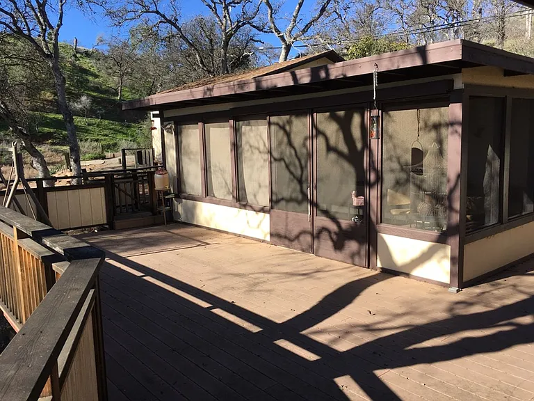 3690 Tulare St — Photo 15