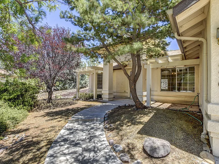 4261 N Tonopah Dr — Photo 3