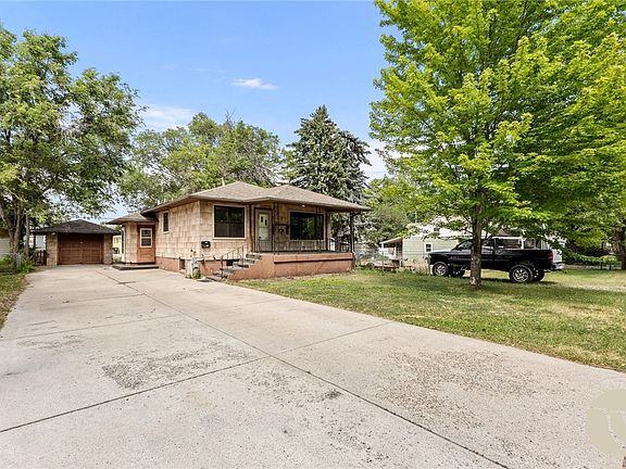 3rd image of 731 Avenue C