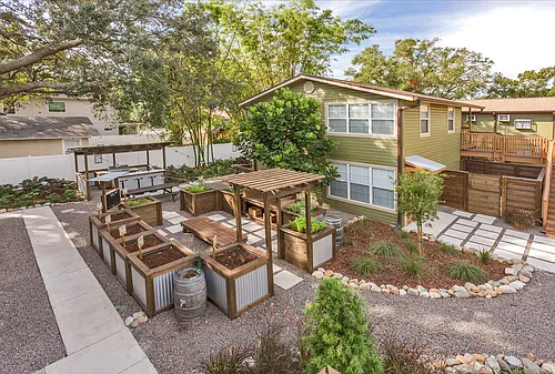 301 S Gomez Ave Photo 1