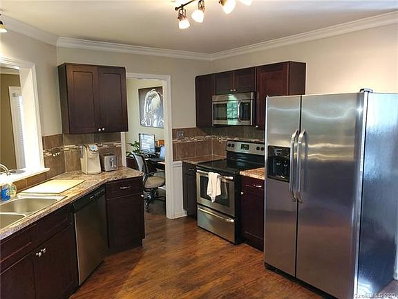 3rd image of 113 Antelope Dr