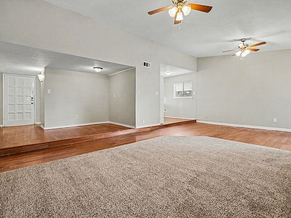 4th image of 824 Grand Teton Dr