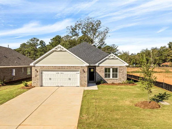 1186 Ontario Rd, Opelika, AL 36804