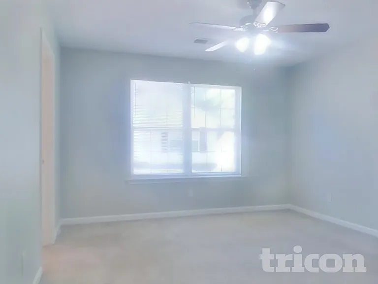 102 W Oaks Pl — Photo 6