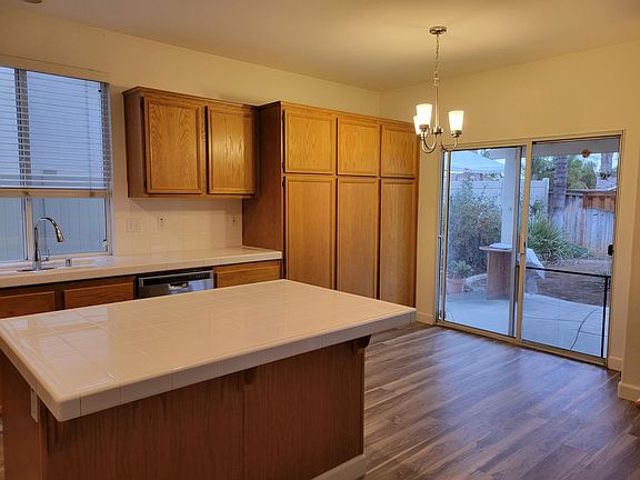 3rd image of 26340 Bradshaw Dr