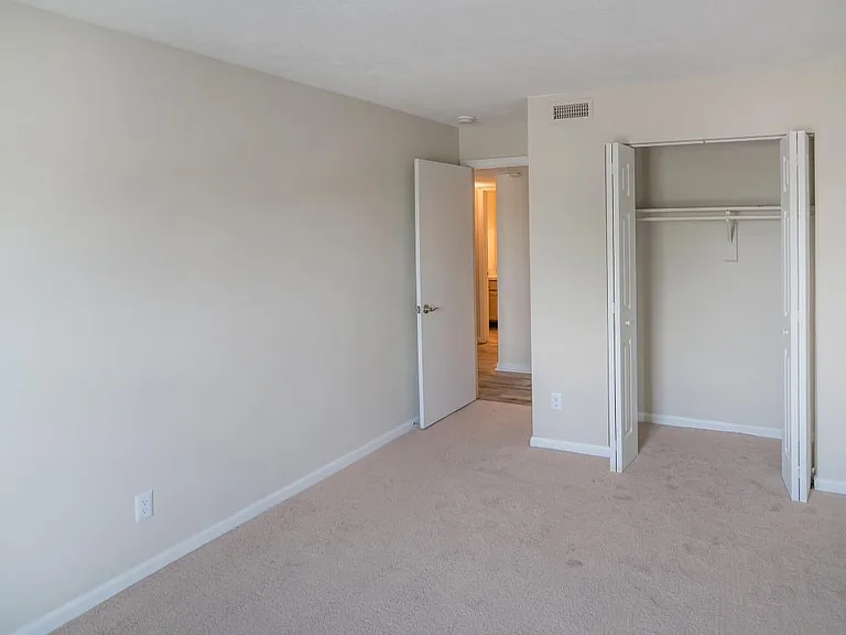 Chase Cove Apartments — Photo 116