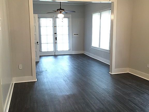 3rd image of 624 Mississippi St