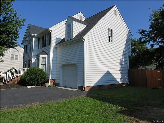 4th image of 7024 Hawks Hill Ln