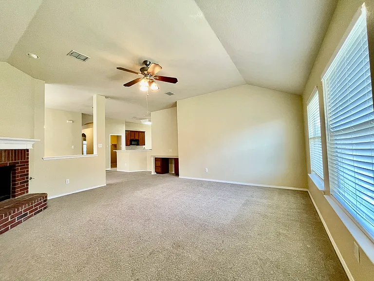 1535 Silver Spur Dr — Photo 18