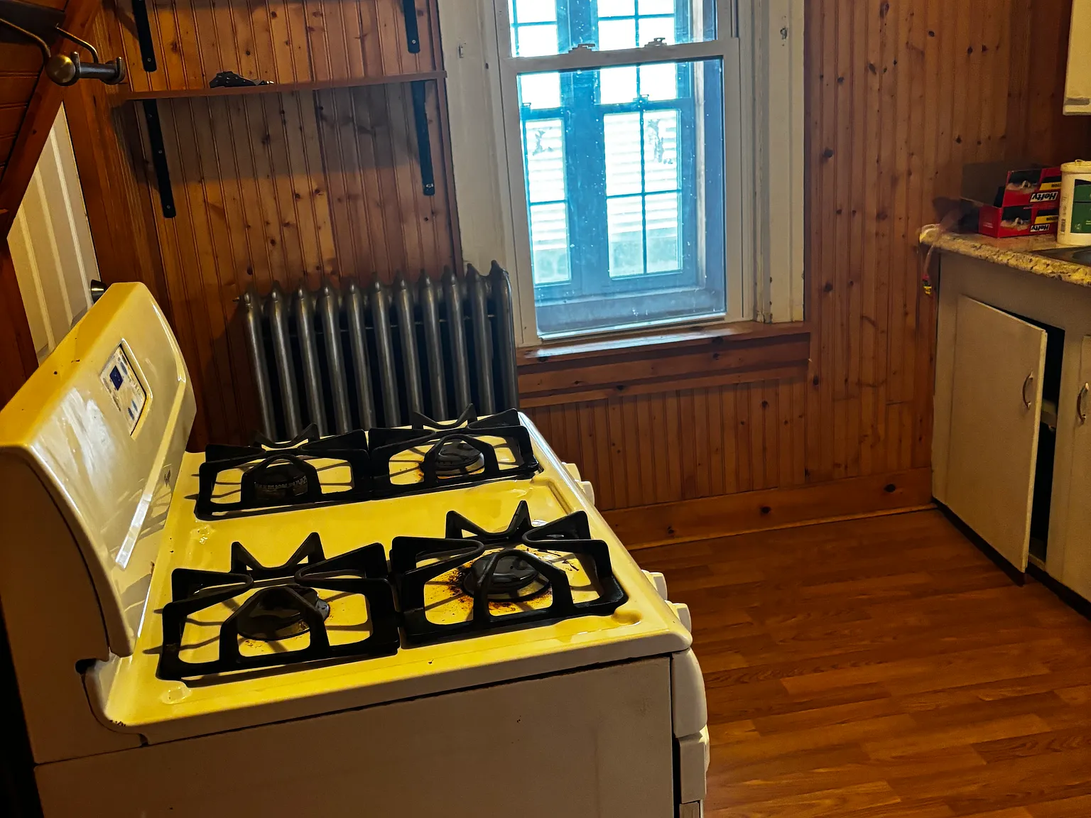 2 bed, 1200 sqft, $1,250 — Photo 4