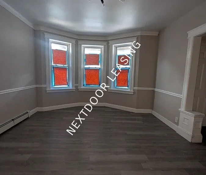 212 Bidwell Ave #1M — Photo 6