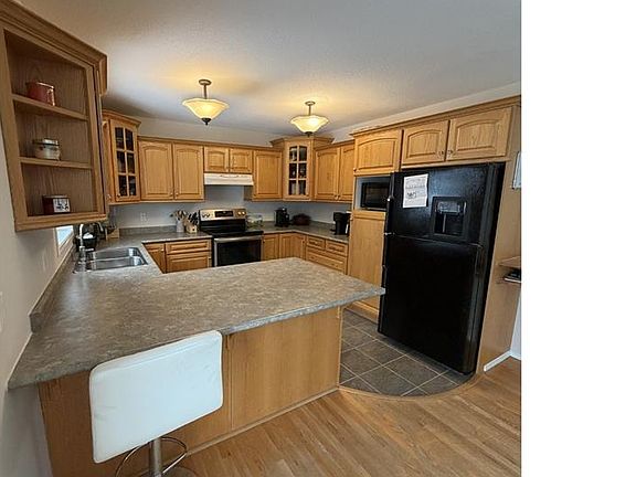 5th image of 193 Vickers CRESCENT