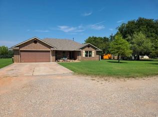 105002 S Hidden Valley Dr, McLoud, OK 74851