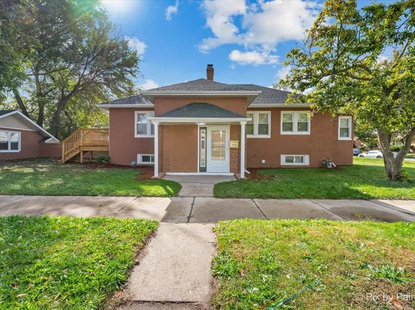 555 Memorial Dr, Calumet City, IL 60409