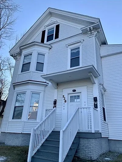 528 Deering Ave #3 — Photo 1