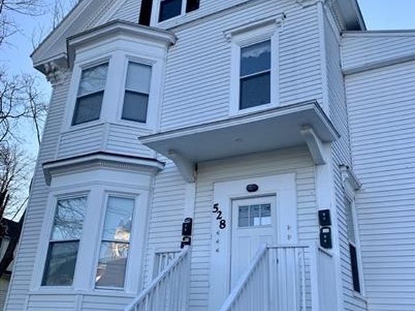 528 Deering Ave #3