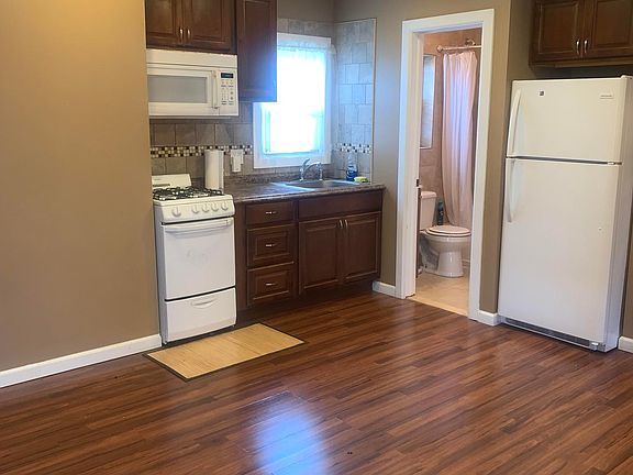 4th image of 275 Clifton Ave Floor 2