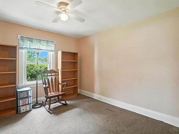 3rd image of 2831 Claypole Ave