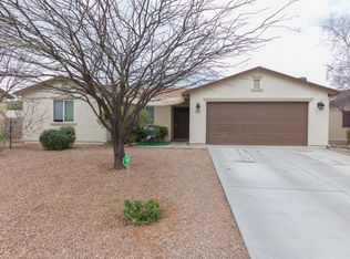 8451 W Shearwater Dr, Tucson, AZ 85757