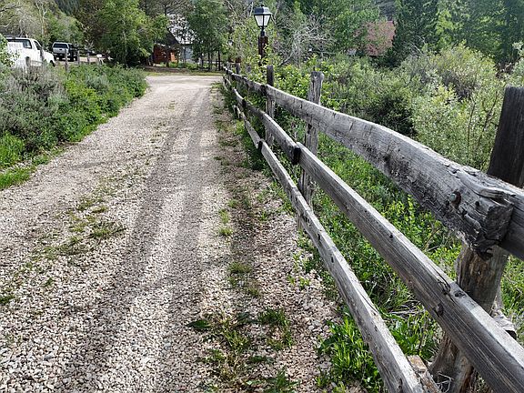4th image of 4060 E Wildlife Way N