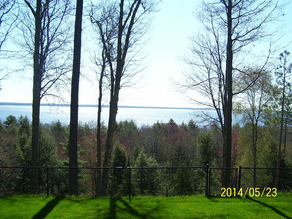 2nd image of 7364 Lake Bluff Rd