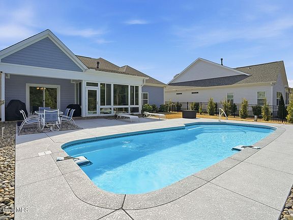 3rd image of 6476 Bryson Drive SW
