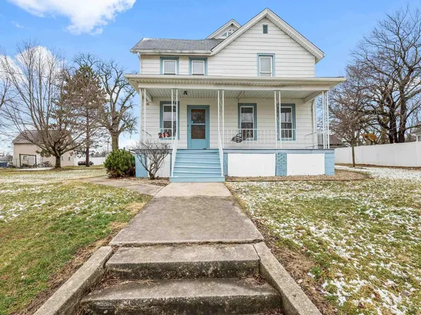 213 N Miller St, Toulon, IL 61483