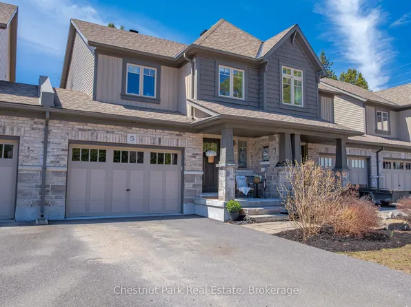 5 Brookside Cross, Huntsville, ON P1H 1C9