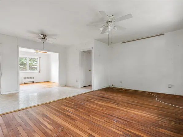 81-29 156th Avenue image 3 of 16