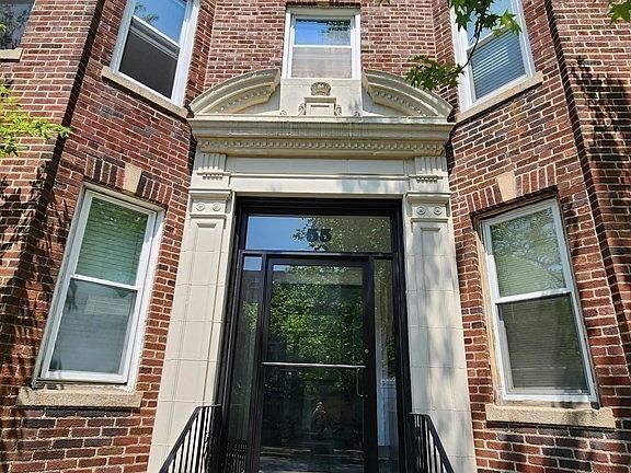 2nd image of 55 Thatcher St APT 6
