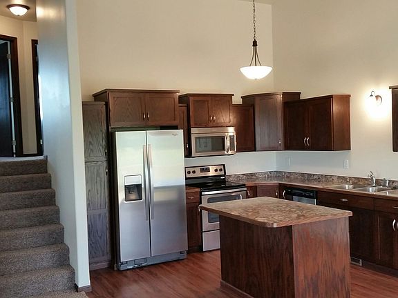 3rd image of 1432 Goldenwood Dr