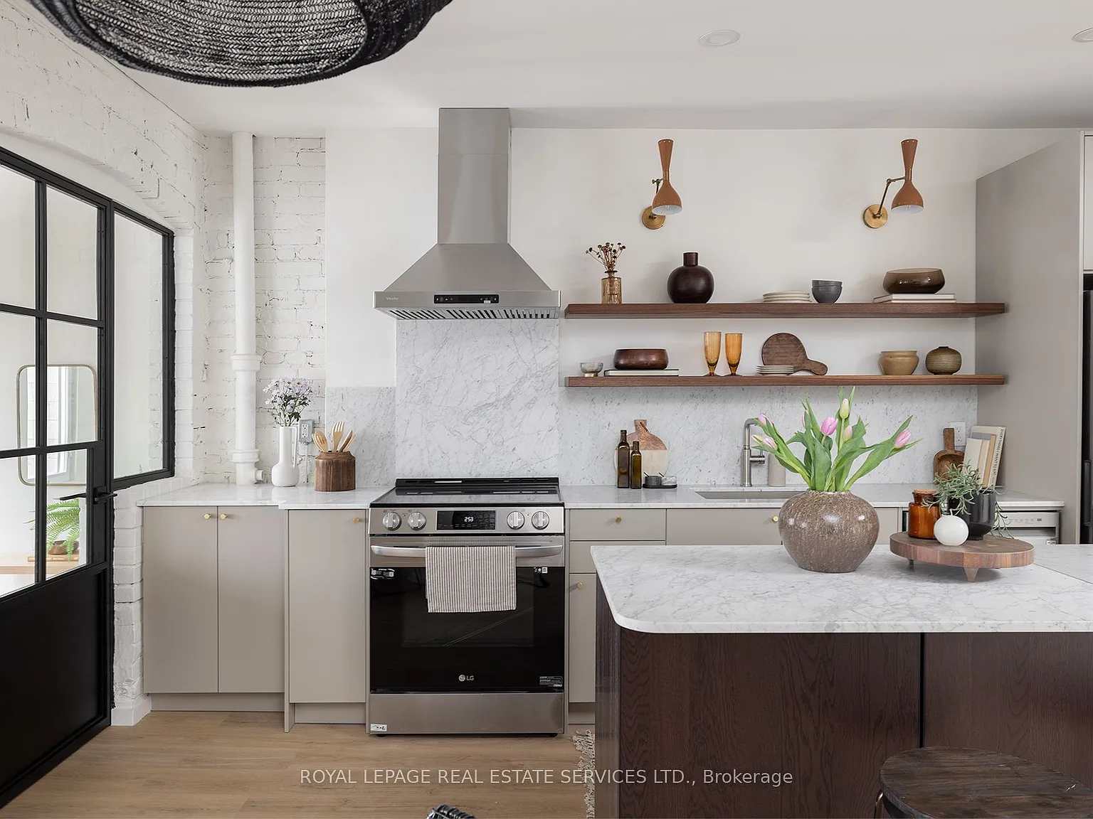 2 bed, $3,000 — Photo 2