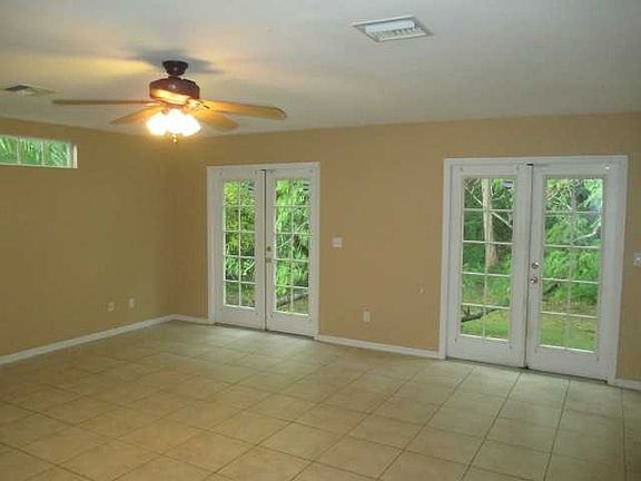 3rd image of 19040 Murcott Dr E