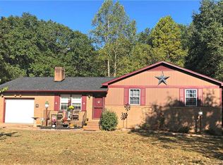 147 Huffstetler Lake Rd, Dallas, NC 28034