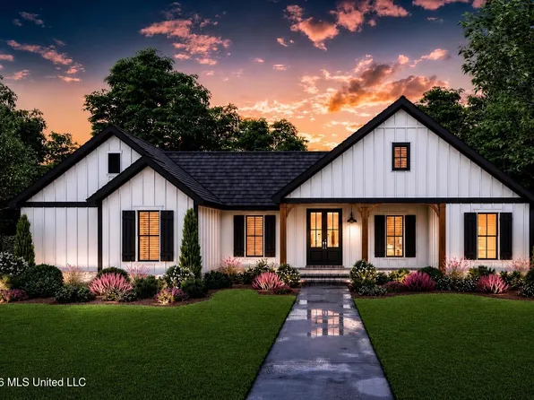 501 Peach St, Ocean Springs, MS 39564