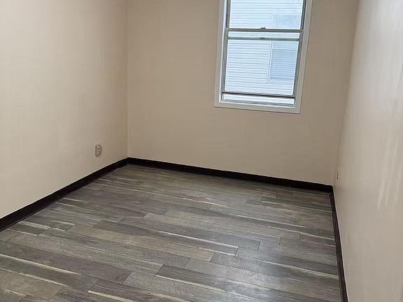 4th image of 1009 Arch St APT 4B