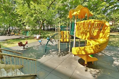 4th image of 3103 Fairfield Ave APT 2J