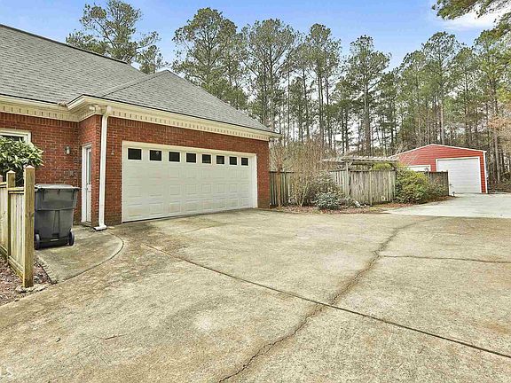 5th image of 195 Lang Dr