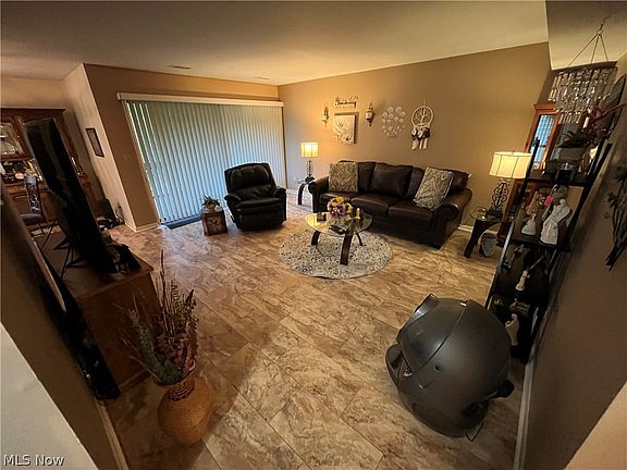 3rd image of 6250 Greenwood Pkwy APT 204