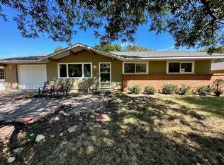 140 Greenway Rd, Arkansas City, KS 67005