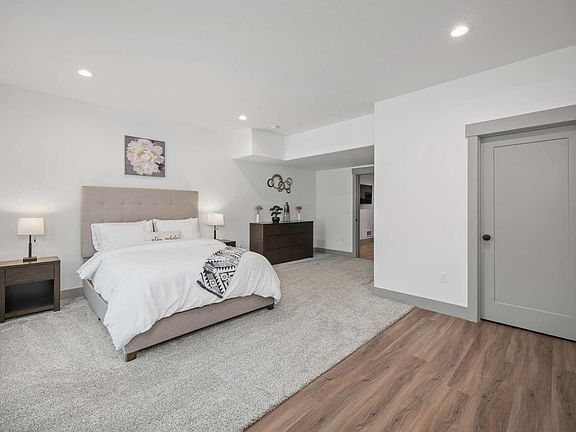 5th image of 5902 S Lochsa Ln
