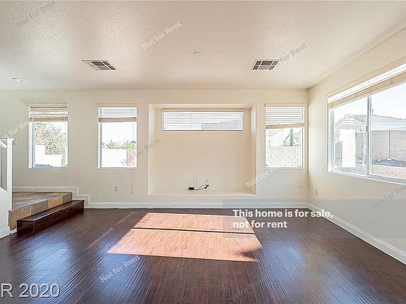 3rd image of 163 Hickory Heights Ave