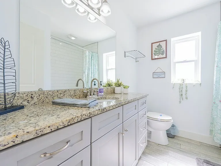 2915 Remington St #2915 — Photo 12