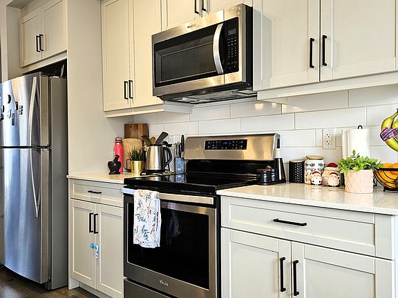 4 128 1304 Rutherford Rd SW_07302024