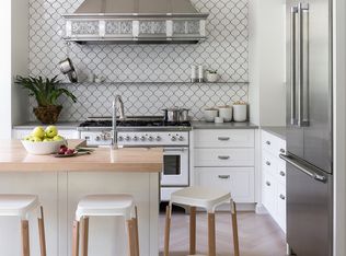 700 W Lee St, Seattle, WA 98119