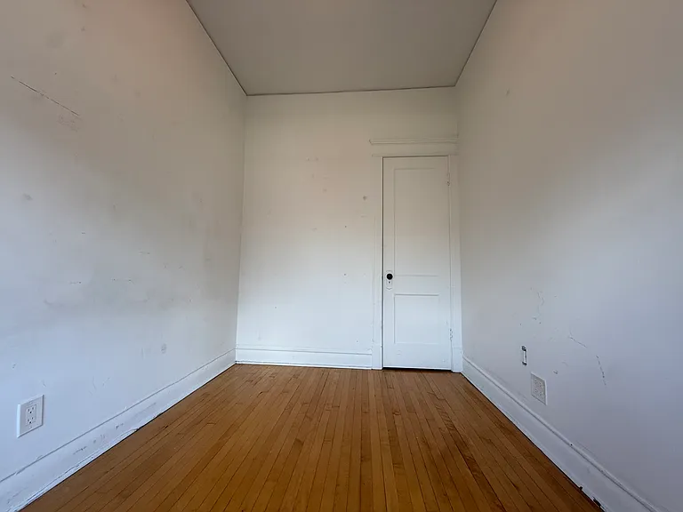 2353 S Whipple St #2F — Photo 20