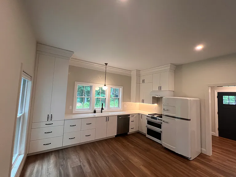 1748 South Rd — Photo 4