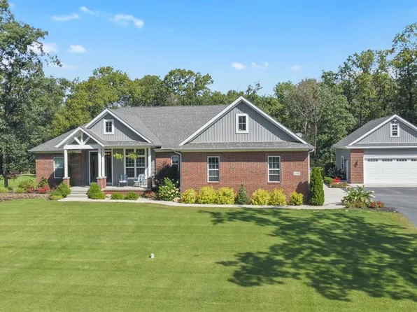 6380 Hilltop Dr, Demotte, IN 46310