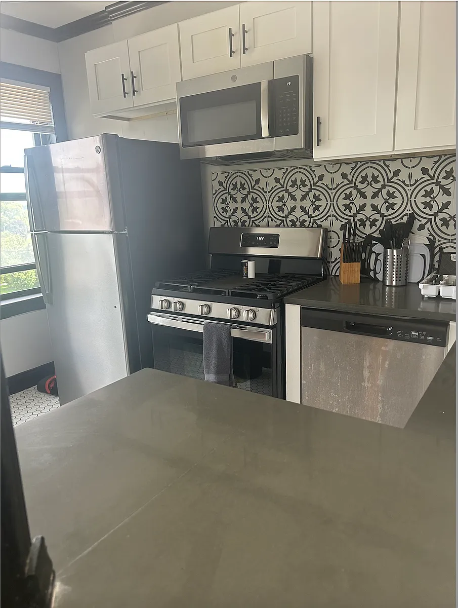 Building Photo - 2103 E Grand Blvd #804